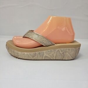 Volatile Womens Gold Snake‎ Print Platform Wedge Flip Flop Sandals Size 8